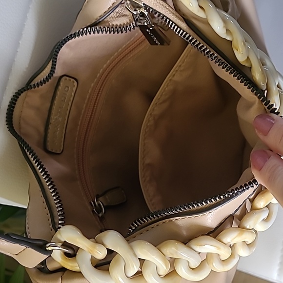 Max Studio Ruched Chain Handbag ❤️ - Picture 4 of 6